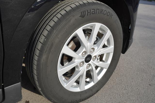 Ford Tourneo Courier 1.0l 92kW EcoBoost KAT TITANIUM 