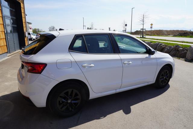 Skoda Fabia 1.0l 70kW TSI Selection LED/CARPLAY/KAMERA/5-T&Uuml;RIG 