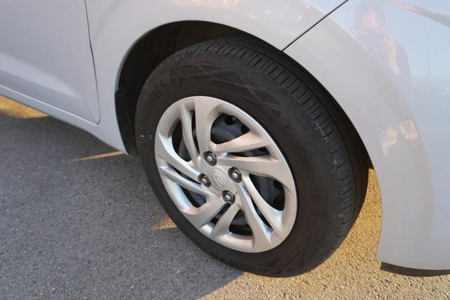 Hyundai i10 1.0 MPI 63PS Comfort SITZH/KLIMAAUT/METALLIC 