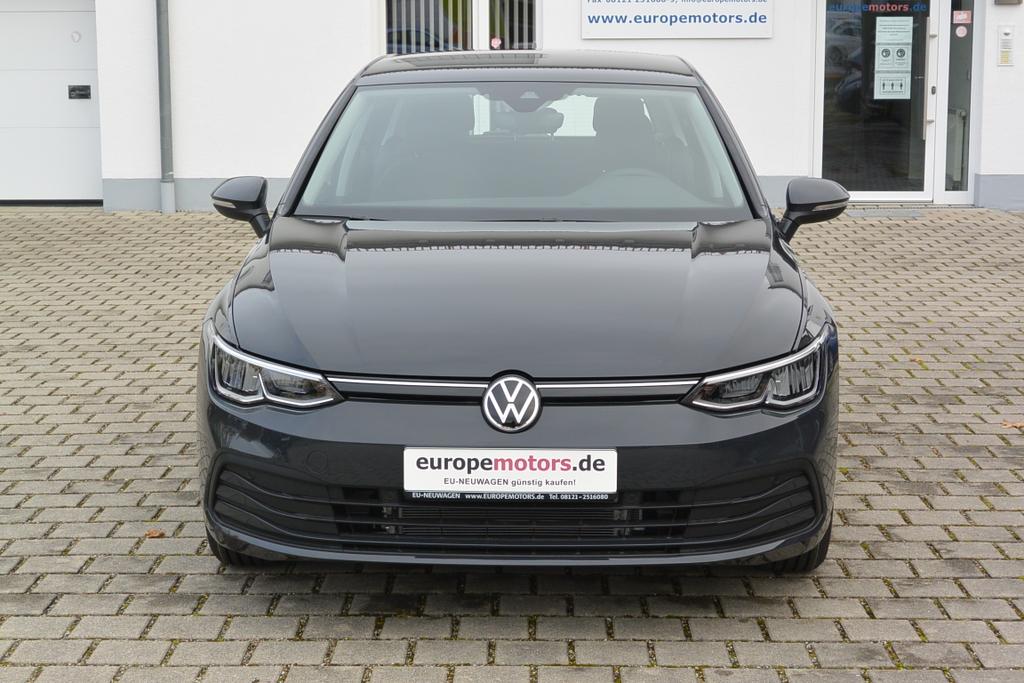 VW Golf 8 Life Reimport EU-Neuwagen günstig kaufen - bei europemotors in Neufinsing zwischen München und Erding