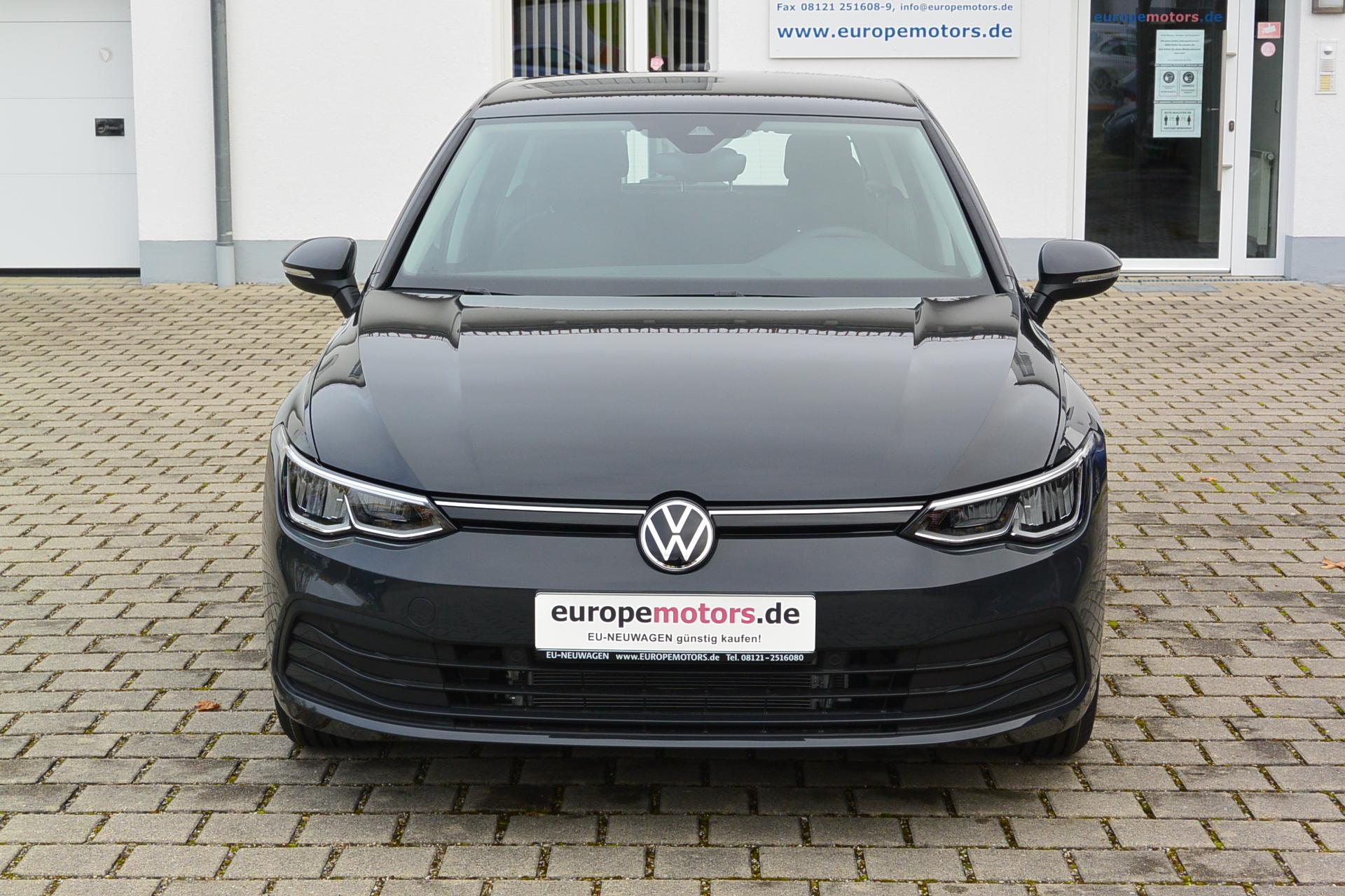 VW Golf 8 Life Reimport EU-Neuwagen günstig kaufen - bei europemotors in Neufinsing zwischen München und Erding