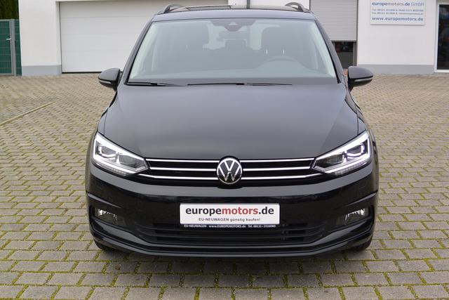 Volkswagen Touran - Edition PLUS 1.5 TSI 110 kW SOFORT VERFÜGBAR IQ.LIGHT-LED el.Heckklappe EasyOpen Keyless 17''Alu ACC Rückfahrkamera Parksensoren Air Care Climatronic Radio Ready 2 Discover DAB+ Bluetooth Winterpaket Sitzheizung App-Connect 5-Sitzer REDUZIERT