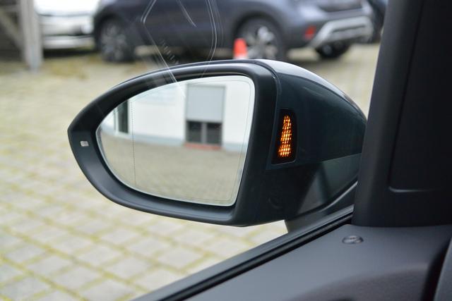 VW Touran Reimport EU-Neuwagen, Beispielbilder, ggf. teilweise mit Sonderausstattung