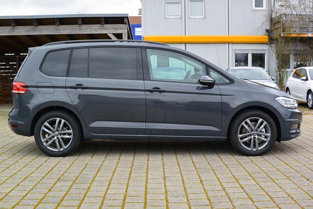 Volkswagen Touran - Edition PLUS 1.5 TSI 110 kW SOFORT VERFÜGBAR IQ.LIGHT-LED el.Heckklappe EasyOpen Keyless 17''Alu ACC Rückfahrkamera Parksensoren Air Care Climatronic Radio Ready 2 Discover DAB+ Bluetooth Winterpaket Sitzheizung App-Connect 5-Sitzer STARK REDUZIERT
