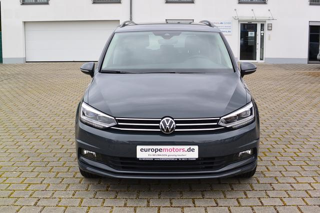 Volkswagen Touran - Edition PLUS 1.5 TSI 110 kW SOFORT VERFÜGBAR IQ.LIGHT-LED el.Heckklappe EasyOpen Keyless 17''Alu ACC Rückfahrkamera Parksensoren Air Care Climatronic Radio Ready 2 Discover DAB+ Bluetooth Winterpaket Sitzheizung App-Connect 5-Sitzer REDUZIERT