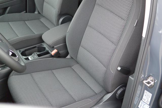 VW Touran Reimport EU-Neuwagen günstig nahe München kaufen, Beispielbilder, ggf. teilweise mit Sonderausstattung