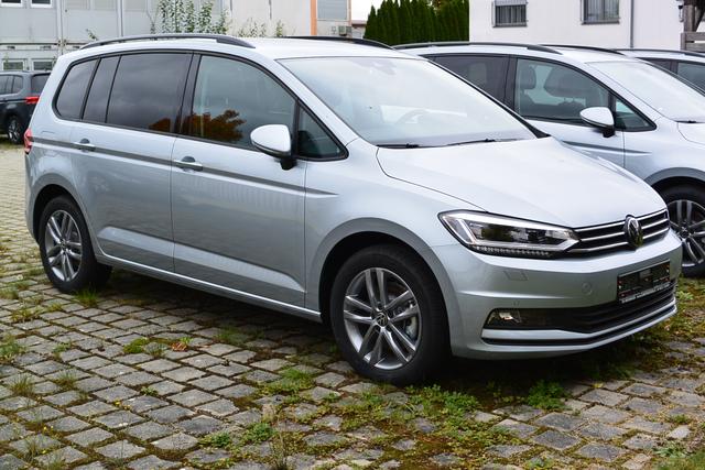 Touran Reimport EU-Neuwagen, Beispielbilder, ggf. teilweise mit Sonderausstattung