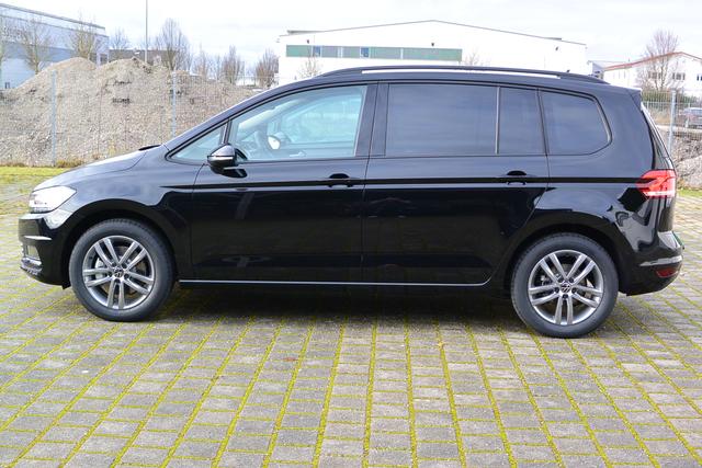 Volkswagen Touran - Edition PLUS 1.5 TSI 7-Sitzer AHK SOFORT VERF&Uuml;GBAR - IQ.LIGHT-LED el.Heckklappe EasyOpen Keyless 17''Alu ACC R&uuml;ckfahrkamera Parksensoren Air Care Climatronic Radio Ready 2 Discover DAB+ Bluetooth Winterpaket Sitzheizung App Anh&auml;ngevorrichtung ankl. STARK REDUZIERT