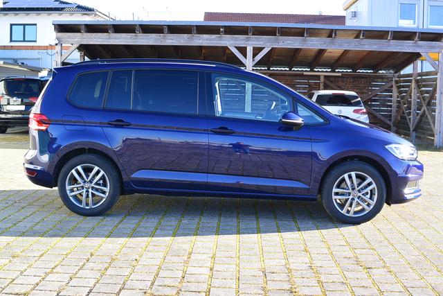 Volkswagen Touran - Edition PLUS 1.5 TSI 7-Sitzer AHK SOFORT VERF&Uuml;GBAR - IQ.LIGHT-LED el.Heckklappe EasyOpen Keyless 17''Alu ACC R&uuml;ckfahrkamera Parksensoren Air Care Climatronic Radio Ready 2 Discover DAB+ Bluetooth Winterpaket Sitzheizung App Anh&auml;ngevorrichtung ankl. STARK REDUZIERT
