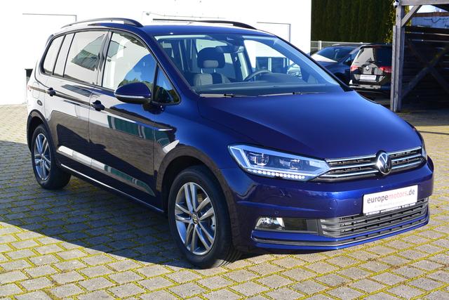 Volkswagen Touran - Edition PLUS 1.5 TSI 7-Sitzer AHK SOFORT VERF&Uuml;GBAR - IQ.LIGHT-LED el.Heckklappe EasyOpen Keyless 17''Alu ACC R&uuml;ckfahrkamera Parksensoren Air Care Climatronic Radio Ready 2 Discover DAB+ Bluetooth Winterpaket Sitzheizung App Anh&auml;ngevorrichtung anklappbar REDUZIERT