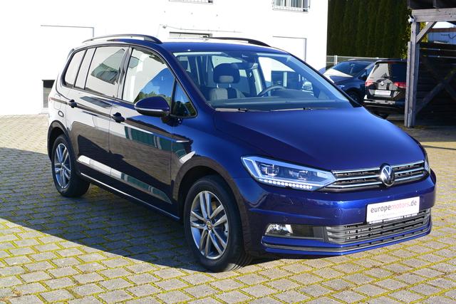 Volkswagen Touran - Edition PLUS 1.5 TSI 7-Sitzer AHK SOFORT VERF&Uuml;GBAR - IQ.LIGHT-LED el.Heckklappe EasyOpen Keyless 17''Alu ACC R&uuml;ckfahrkamera Parksensoren Air Care Climatronic Radio Ready 2 Discover DAB+ Bluetooth Winterpaket Sitzheizung App Anh&auml;ngevorrichtung STARK REDUZIERT