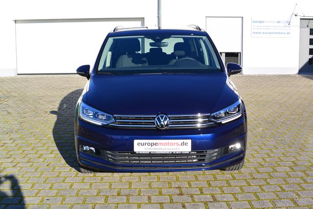 Volkswagen Touran - Edition PLUS 1.5 TSI 7-Sitzer AHK SOFORT VERF&Uuml;GBAR - IQ.LIGHT-LED el.Heckklappe EasyOpen Keyless 17''Alu ACC R&uuml;ckfahrkamera Parksensoren Air Care Climatronic Radio Ready 2 Discover DAB+ Bluetooth Winterpaket Sitzheizung App Anh&auml;ngevorrichtung ankl. STARK REDUZIERT