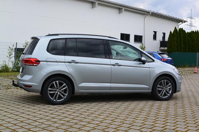 Einer der letzten VW Touran bei europemotors nahe M&uuml;nchen - EU-Reimport Fahrzeug g&uuml;nstig kaufen!, Beispielbilder, ggf. teilweise mit Sonderausstattung