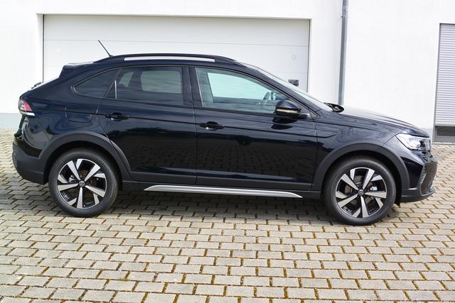 VW Taigo Schwarz Deep Black Perleffekt