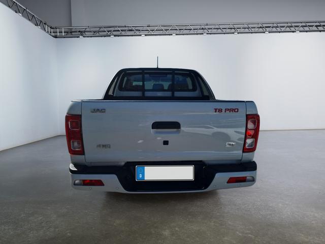 JAC Motors / T8 Pick Up Doppelkabine / Weiß / Pro / / 