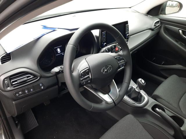 Hyundai / i30 (neues Modell) / Grau / / / 