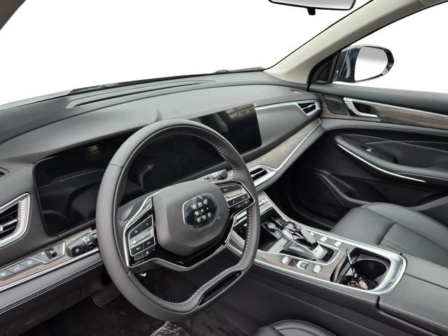 DFSK / Fengon E5 PHEV / Schwarz / / / 