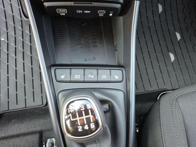 Hyundai / i20 (neues Modell) / Grün / / / 