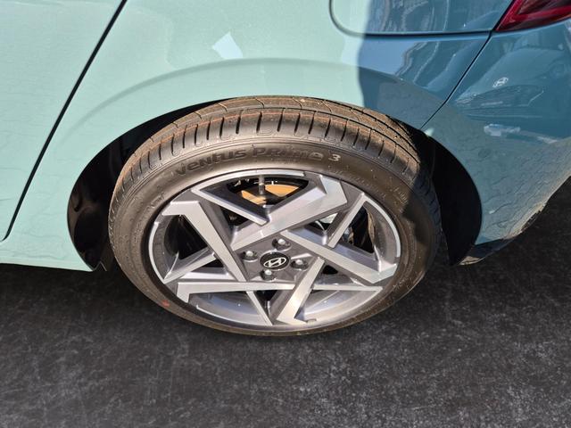 Hyundai / i20 (neues Modell) / Grün / / / 