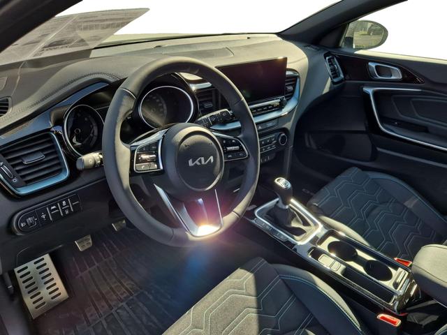 Kia / Ceed (Facelift 2025) / Weiß / / / 