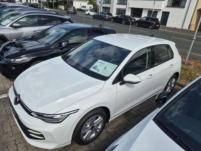 Volkswagen / Golf / Weiß / / / 