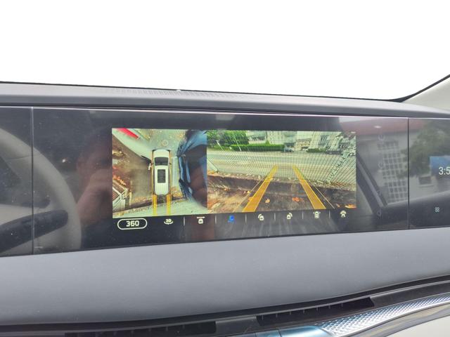 DFM / DFM Forthing 9 / Schwarz / / / 