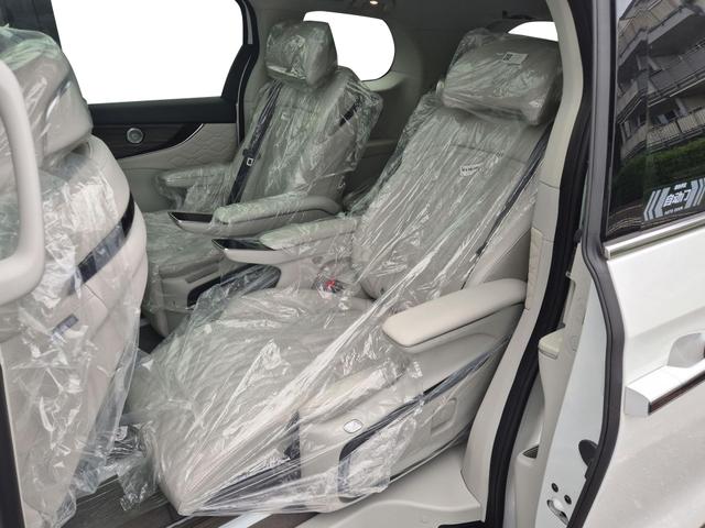 DFM / DFM Forthing 9 / Schwarz / / / 