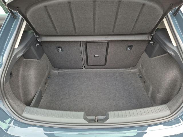 Seat / Leon (neues Modell) / Grau / / / 
