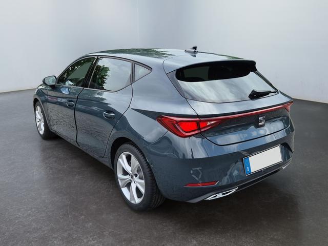 Seat / Leon (neues Modell) / Grau / / / 