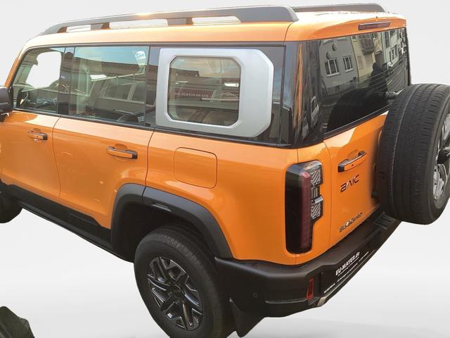 Baic / BJ40 / Orange / / / 
