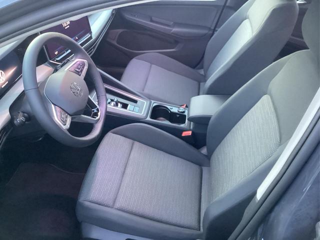 Volkswagen / Golf / Grau / / / 