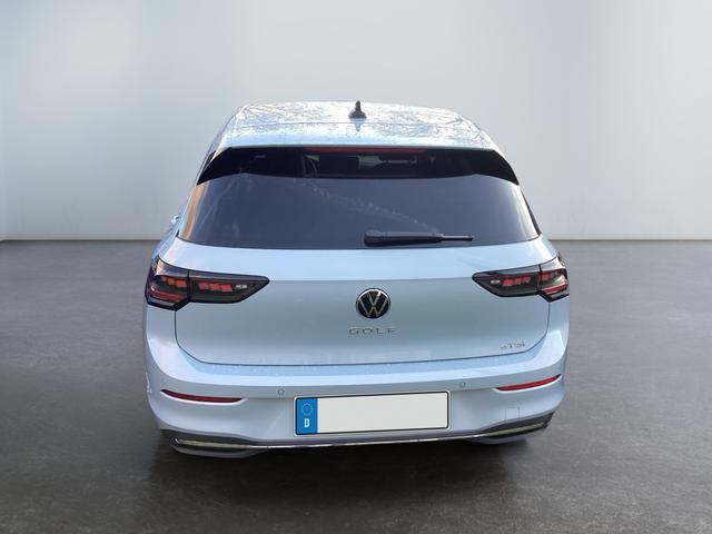 Volkswagen / Golf / Blau / / / 