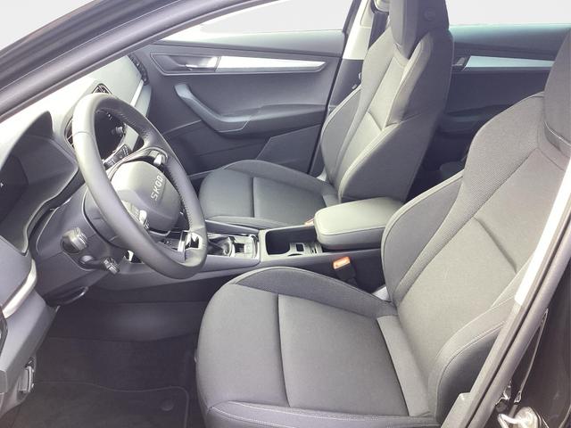 Skoda / Karoq / Schwarz / / / 