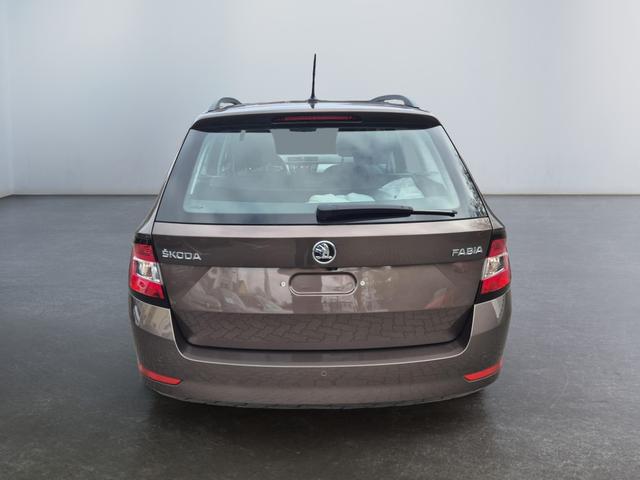 Skoda Fabia Combi 1.0 TSI Ambition SHZ Klimaanlage Top Zustand 