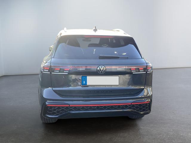 Volkswagen / Tiguan / Grau / / / 