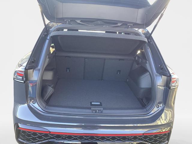 Volkswagen / Tiguan / Grau / / / 