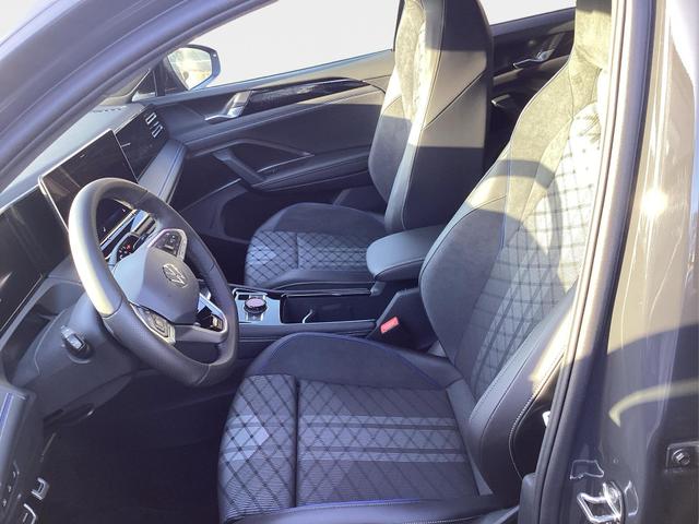 Volkswagen / Tiguan / Grau / / / 