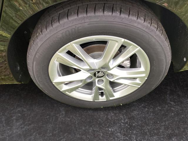 Skoda / Fabia / Schwarz / / / 