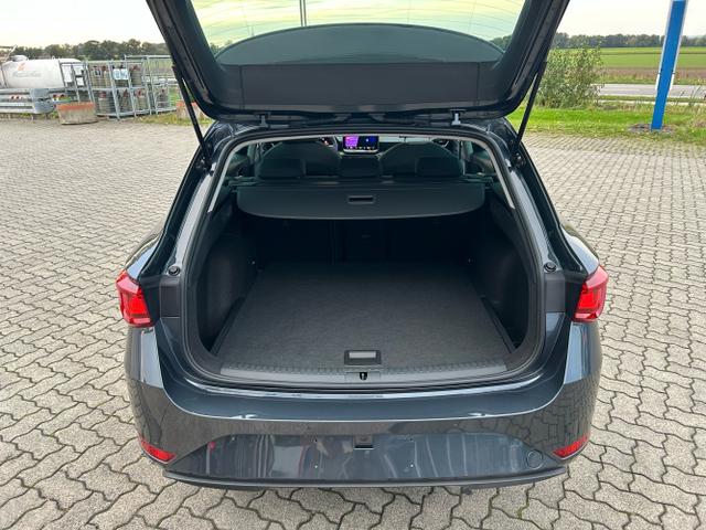 Seat / Leon ST / Grau / / / 1.5 eTSI DSG / Sitzheizung