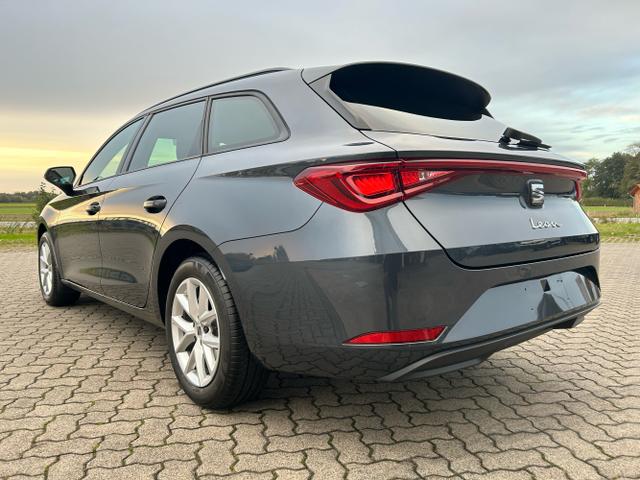 Seat / Leon ST / Grau / / / 1.5 eTSI DSG / Sitzheizung