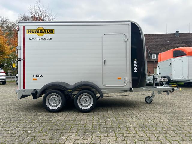 Humbaur / Kofferanhänger / / / / HKPA 263217 2,6t Hecktür dreh- und schwenkbar Airlineschiene 100km/h