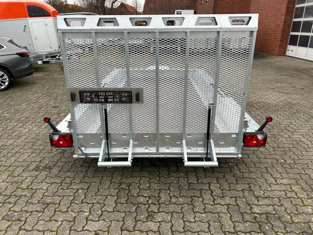 TEMA / Temared Builder / / / / 3,5t Baumaschinentransporter