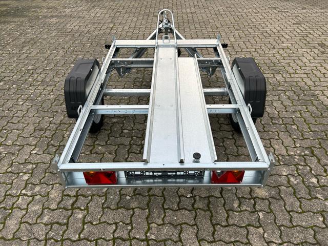 TEMA / Temared Moto / / / / 1 750kg Motorradtransporter 100km/h