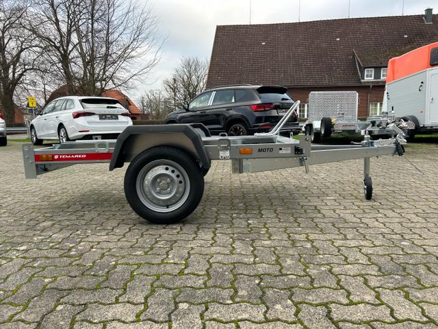 TEMA / Temared Moto / / / / 1 750kg Motorradtransporter 100km/h