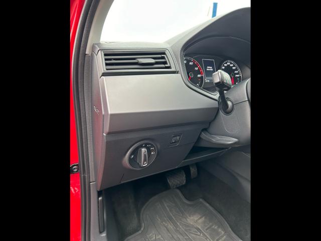 Seat / Ibiza / Rot / / / 1.0 TSI DSG / Full Link Sitzheizung