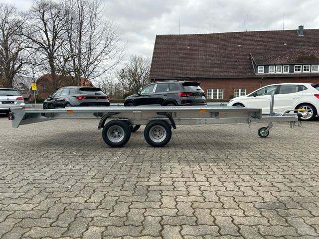 Humbaur / Fahrzeugtransporter / / / / FTK 27 40 22 2,7t Autotransporter