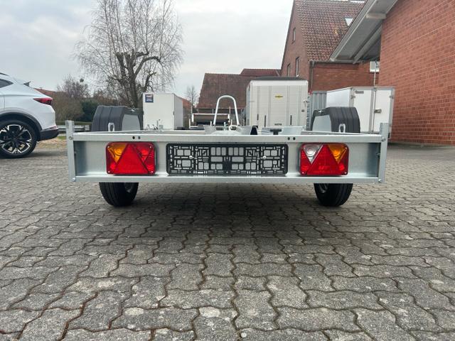 TEMA / Temared Moto / / / / 750kg Motorradtransporter 100km/h Siebdruckplatte