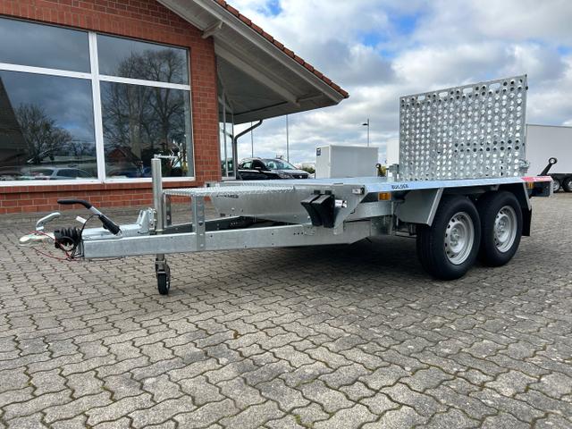 TEMA / Temared Builder / / / / 2,7t Baumaschinentransporter 14 Zoll Reifen