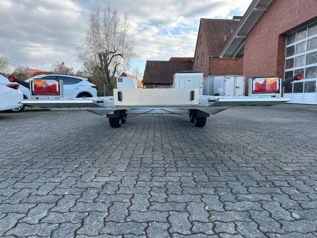 Lorries / Autotransporter / / / / PLI35-5521 3,5t