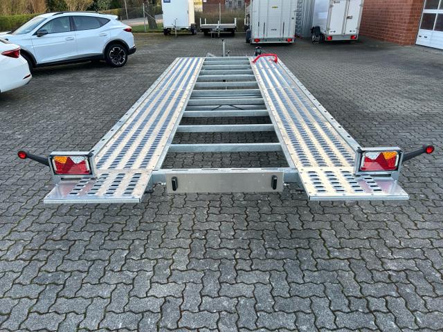 Lorries / Autotransporter / / / / PLI35-5521 3,5t